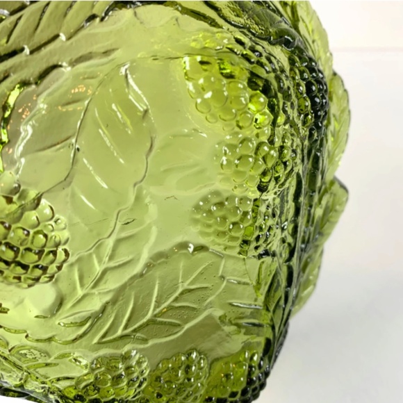 Vintage Green Glass Bowl or Candy Dish or Trinket Bowl in "Loganberry" Pattern - Picture 4 of 5